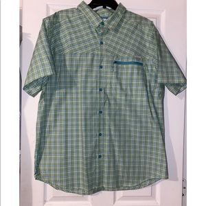 Men’s Columbia shirt